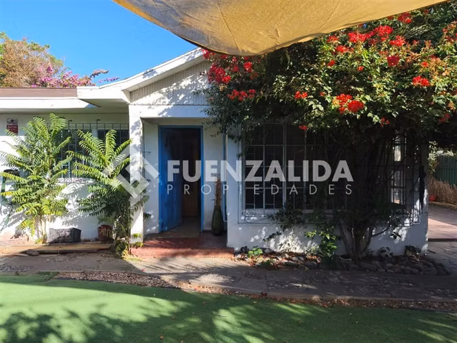 PLUSVALIA Casa en venta de 3 dorm. en Las Condes