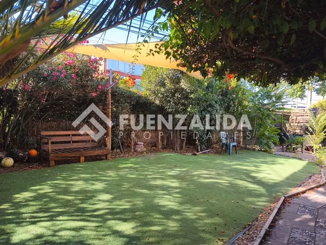PLUSVALIA Casa en venta de 3 dorm. en Las Condes