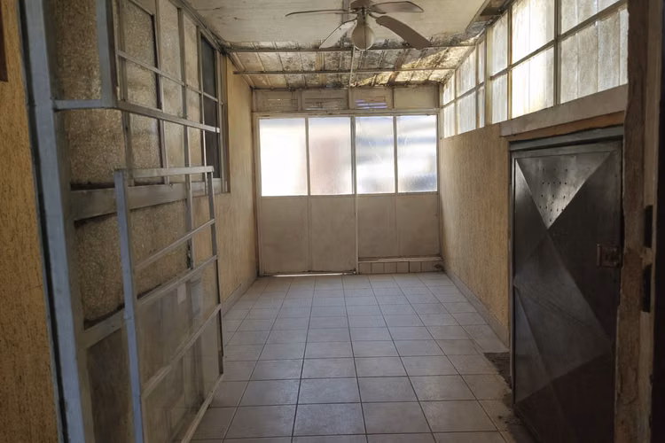 Casa bien ubicada, a pasos del Metro, comoda y en un barrio tranquilo