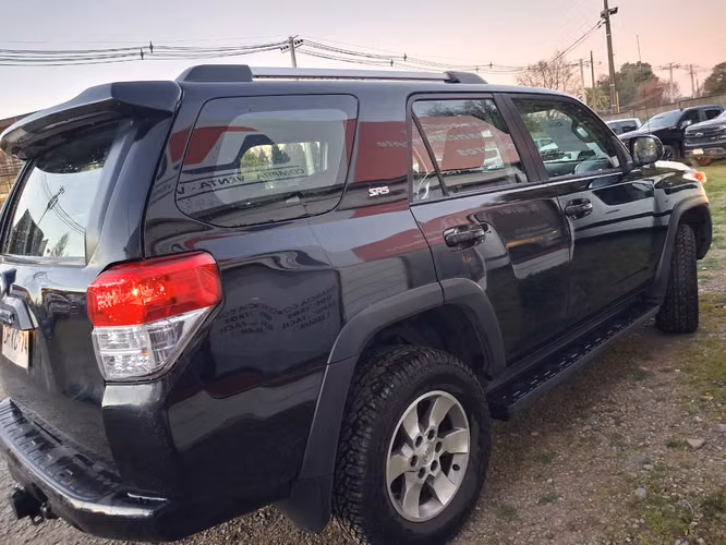 TOYOTA 4RUNNER LIMITED SR5 4.0 AUT   AÑO 2012 - Imagen 3