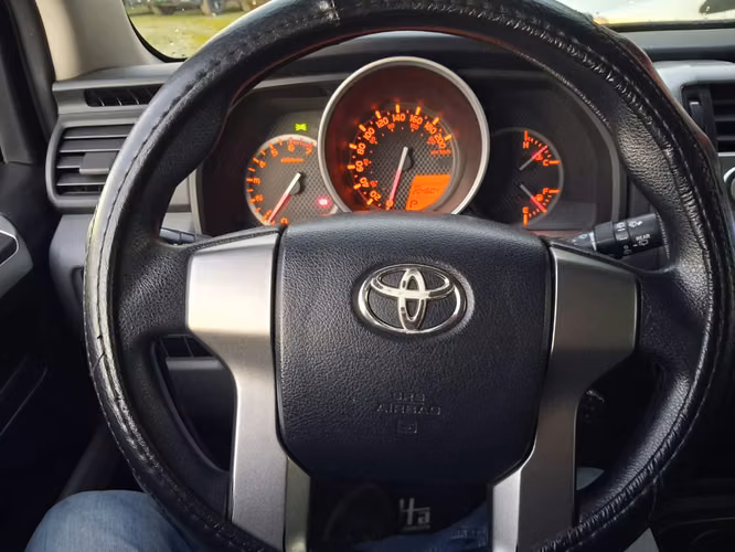 TOYOTA 4RUNNER LIMITED SR5 4.0 AUT   AÑO 2012 - Imagen 7