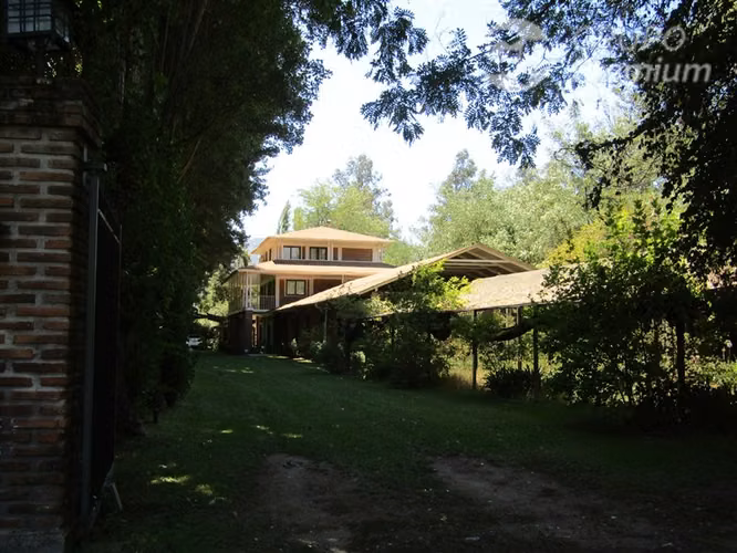Venta Parcela de 7,3 has. 4 casas-Piscina, en Pintue - Paine