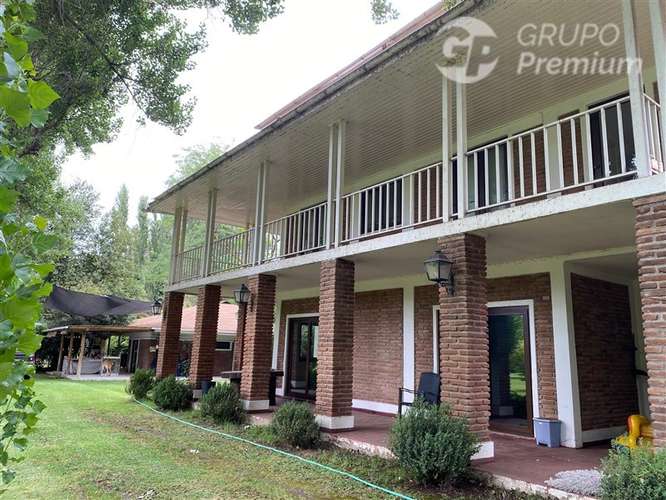 Venta Parcela de 7,3 has. 4 casas-Piscina, en Pintue - Paine