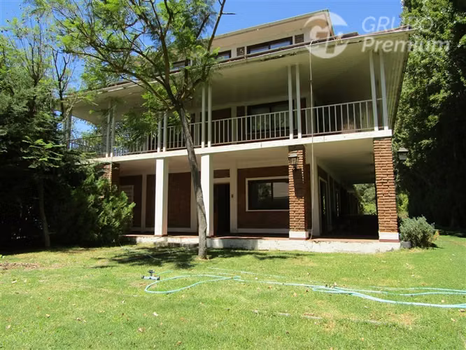 Venta Parcela de 7,3 has. 4 casas-Piscina, en Pintue - Paine