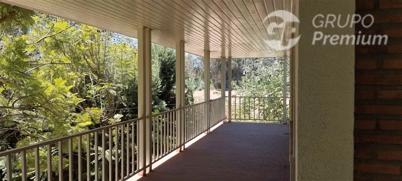 Venta Parcela de 7,3 has. 4 casas-Piscina, en Pintue - Paine