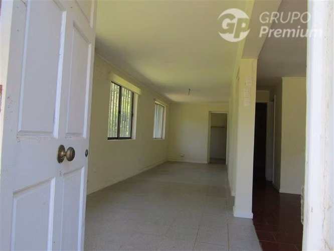 Venta Parcela de 7,3 has. 4 casas-Piscina, en Pintue - Paine
