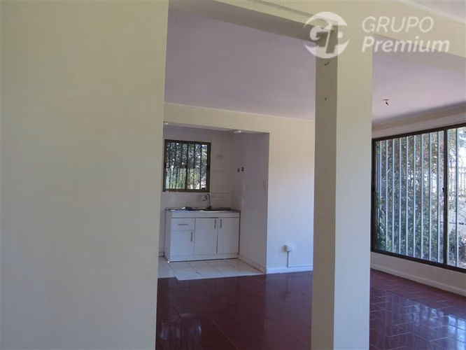 Venta Parcela de 7,3 has. 4 casas-Piscina, en Pintue - Paine