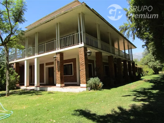 Venta Parcela de 7,3 has. 4 casas-Piscina, en Pintue - Paine