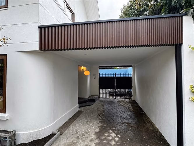 Casa en venta REMODELADA a pasos del hosp3 dorm. en Chillán