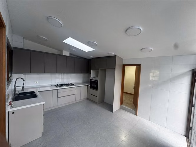 Casa en venta REMODELADA a pasos del hosp3 dorm. en Chillán