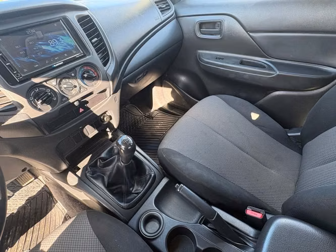 MITSUBISHI L200 2023