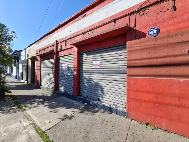 EN VENTA O ARRIENDO CENTRICO LOCAL COMERCIAL - CHILLÁN