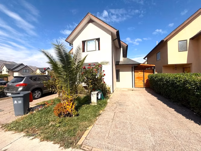 VENTA CASA 3 D 3 B HOME OFFICE CONDOMINIO FRENTE COLEGIO