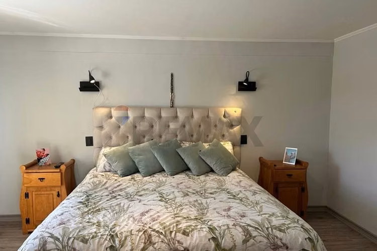Hermosa casa totalmente remodelada - Imagen 2