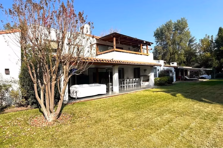 Espectacular casa en las bisas de chicureo - Imagen 35