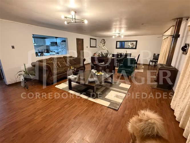 Casa 3D-4B con Piscina en Parcela de 1.800 m Las Encinas