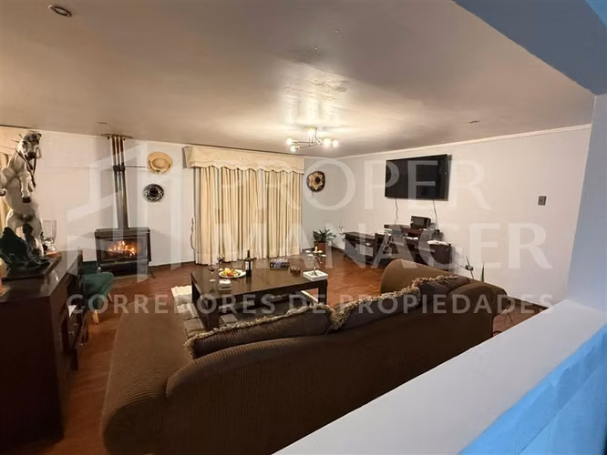 Parcela 3D-4B con Piscina en Parcela de 1.800 m Las Encinas