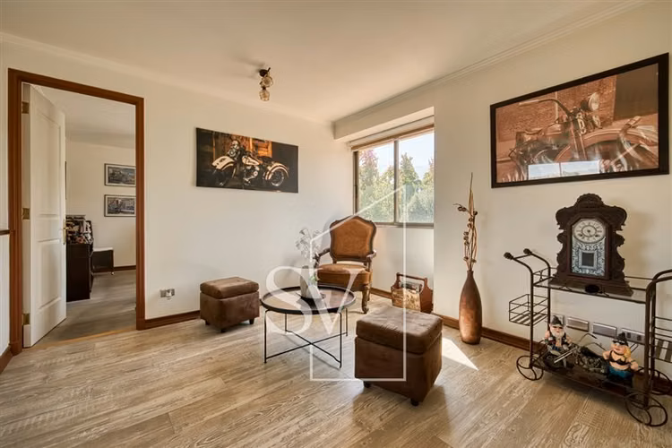 Casa en arriendo de 4 dorm. en Lo Barnechea