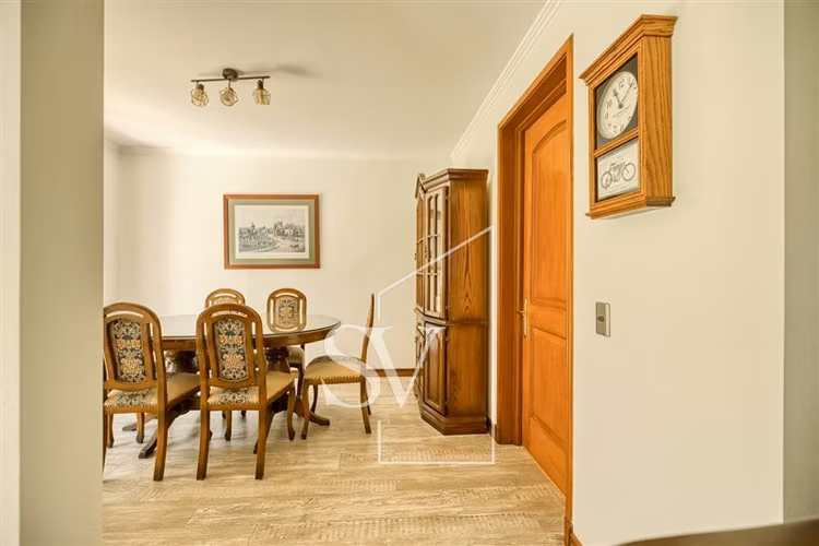 Casa en arriendo de 4 dorm. en Lo Barnechea