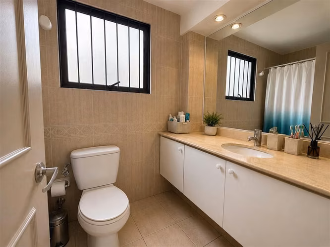 Excelente Casa en venta de 5 dorm. en La Reina - Imagen 19