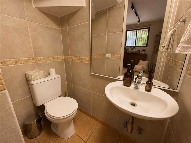 Excelente Casa en venta de 5 dorm. en La Reina - Imagen 8