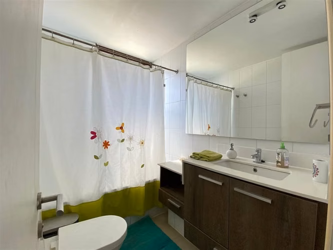 Casa en venta de 4 dorm. en Colina