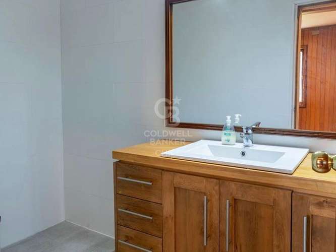 Hermosa casa comercial, excelente ubicacion. - Imagen 8