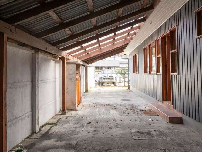 Hermosa casa comercial, excelente ubicacion. - Imagen 11