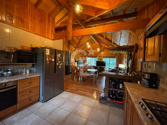 Casa con Cabañas y Restaurante en Ruta a Huilo Huilo