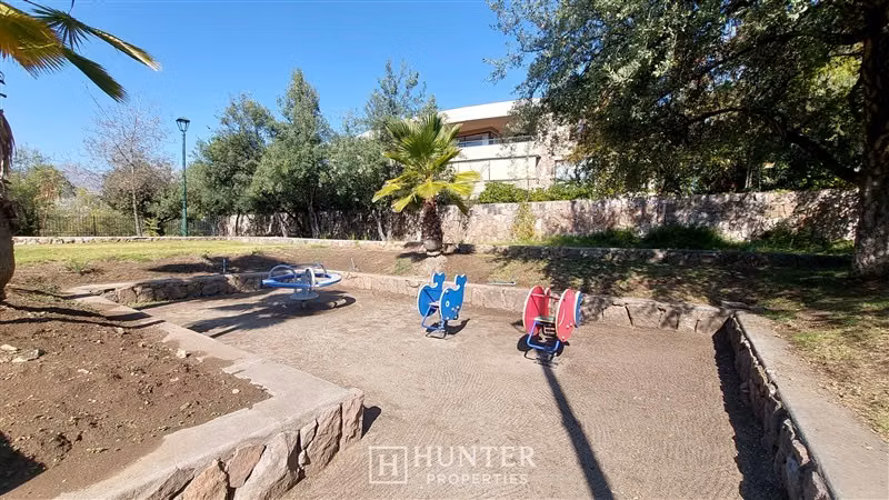 Hermoso y exclusivo 4D-3B en entorno verde tranquilo piscina - Imagen 39