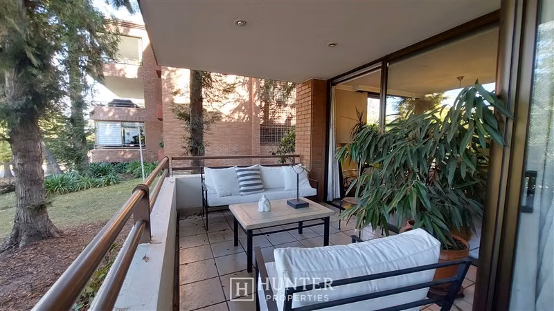 Hermoso y exclusivo 4D-3B en entorno verde tranquilo piscina - Imagen 16