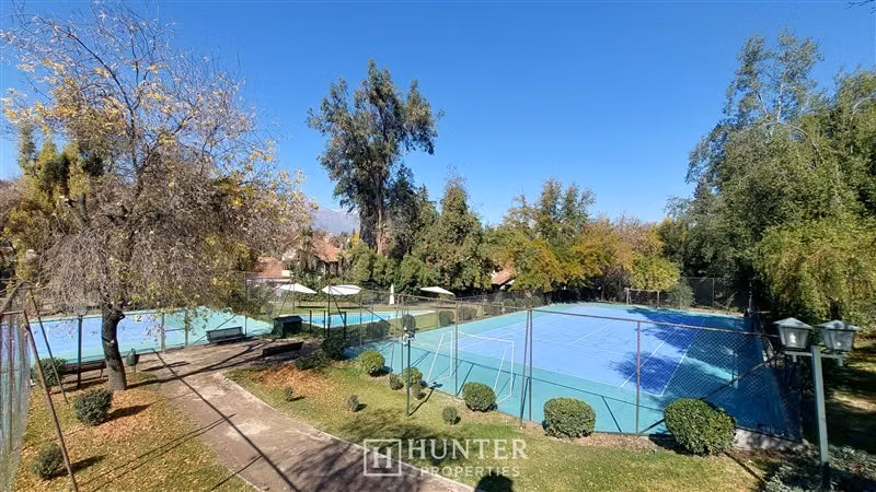 Hermoso y exclusivo 4D-3B en entorno verde tranquilo piscina