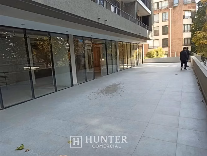 Local Comercial 270 M2 con Extraccion en Providencia