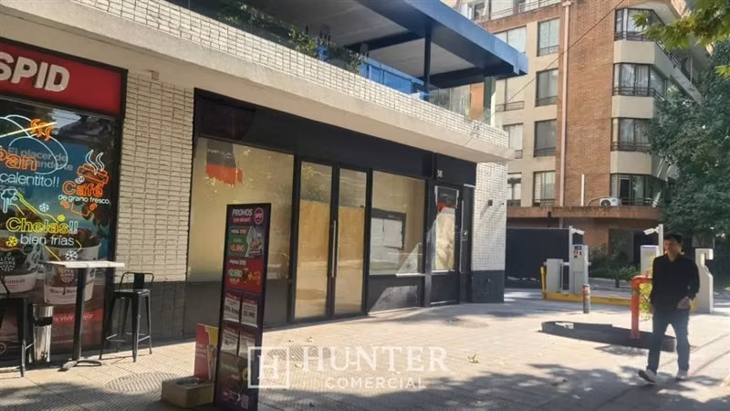 Local Comercial 517 M2 con Extraccion en Providencia
