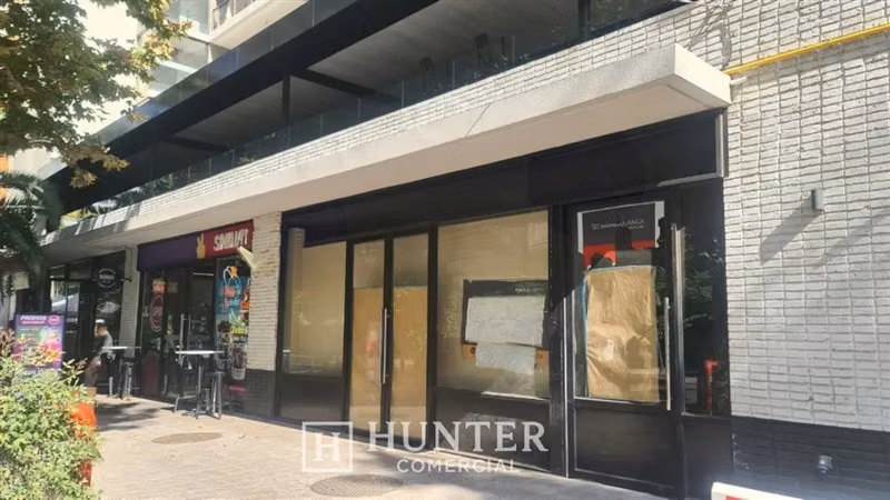 Local Comercial 517 M2 con Extraccion en Providencia