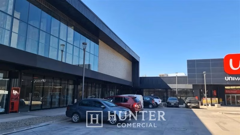 Local 216 M2 Nuevo Stripcenter Chicureo, Colina