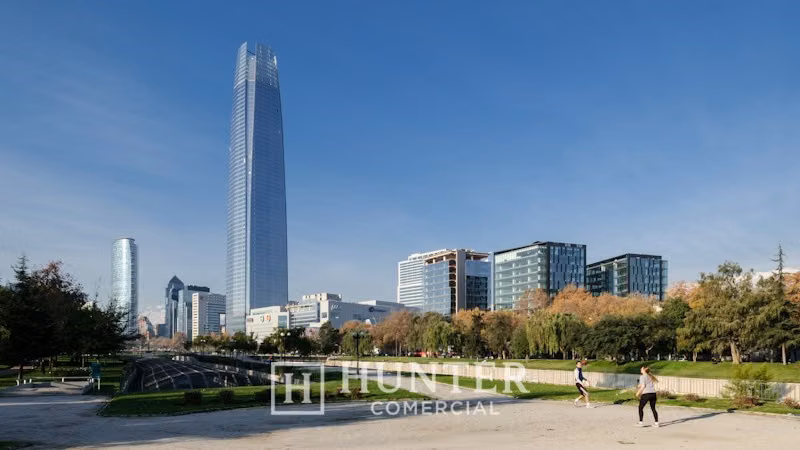 Oficina 352 M2 Torre Costanera, pasos Tobalaba, Providencia
