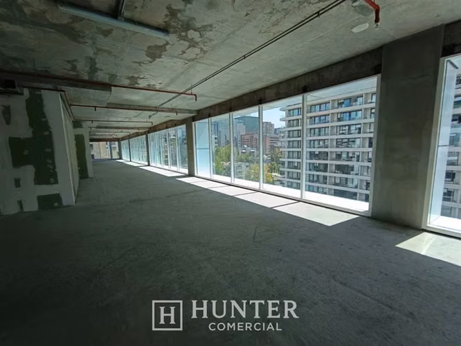 Oficinas Planta Libre de 400- 800 M2, cerca Metro Las Condes
