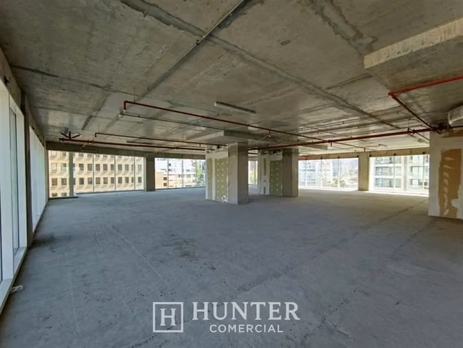 Oficinas Planta Libre de 400- 800 M2, cerca Metro Las Condes
