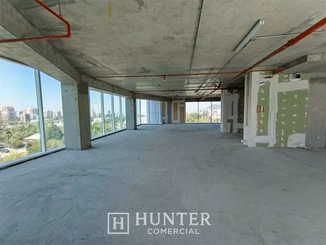 Oficinas Planta Libre de 400- 800 M2, cerca Metro Las Condes