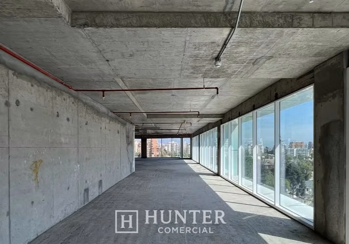 Oficinas Planta Libre de 400- 800 M2, cerca Metro Las Condes