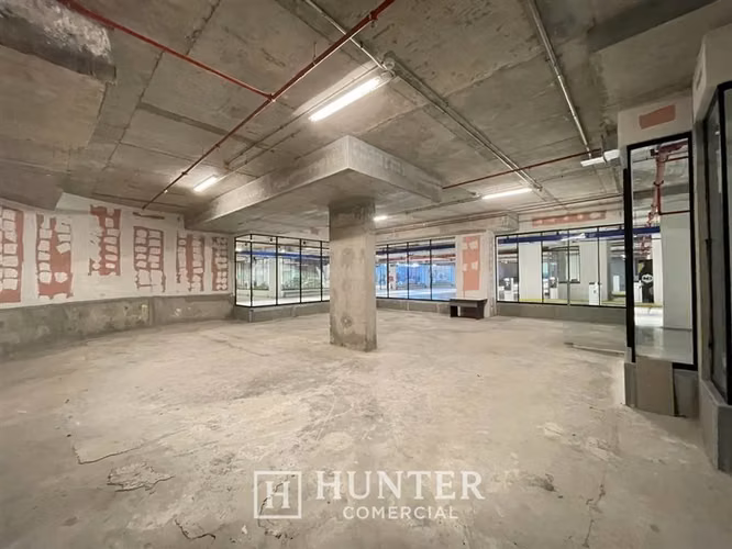 Local Comercial 138 M2 Vespucio-Renato Sanchez Las Condes