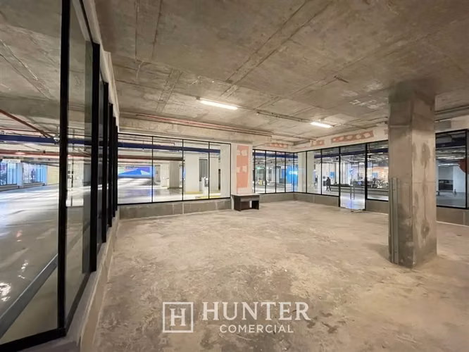 Local Comercial 138 M2 Vespucio-Renato Sanchez Las Condes