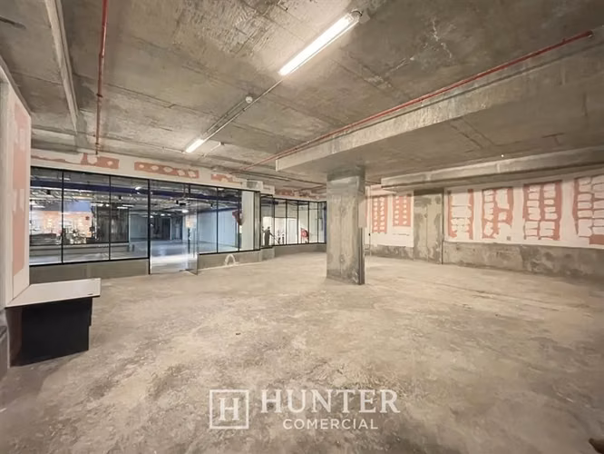 Local Comercial 138 M2 Vespucio-Renato Sanchez Las Condes