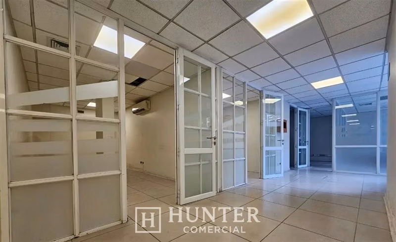 Local 332 M2 Apoquindo - El Golf arriendo en Las Condes