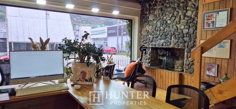 Oficina de 6 ambientes/2 baños en arriendo en Puerto Montt