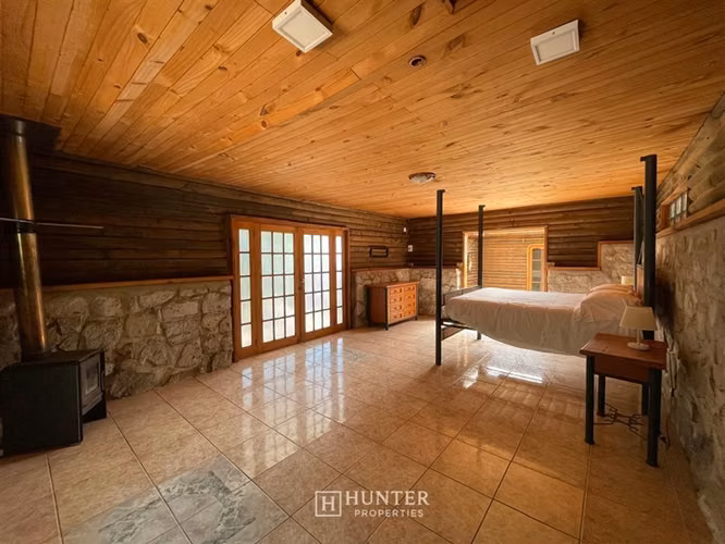 Parcela en venta, 6 dormitorios y piscina, Granizo Olmué