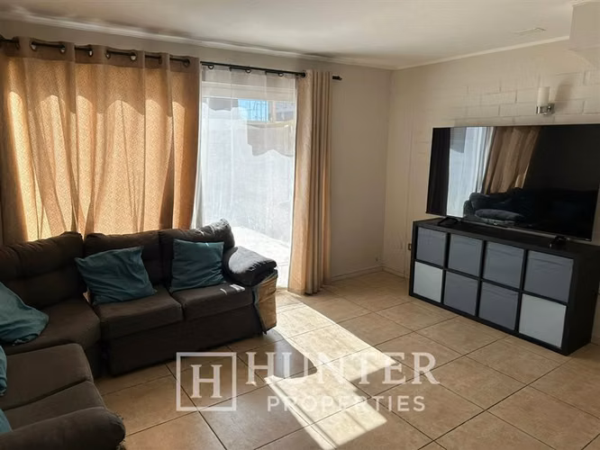 Casa en venta de 3 dorm. 2 baños en Padre Hurtado