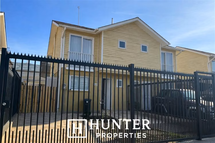 Casa en venta de 3 dorm. 2 baños en Padre Hurtado