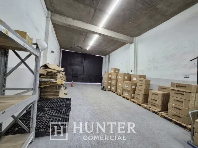 Industrial Bodegaje y oficinas 1867 M2, Santiago